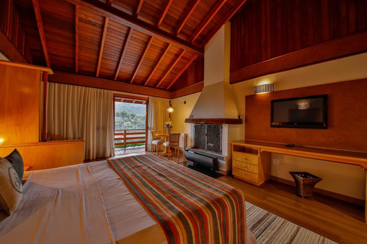Hotel & Saint Michel 4*